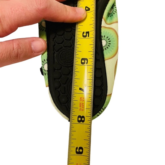 NEW Kids Water Shoes (E31) - Picture 6 of 9